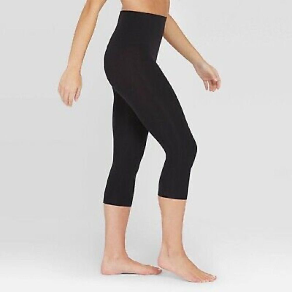 Love Your Assets By Sara Blakely Black Crop